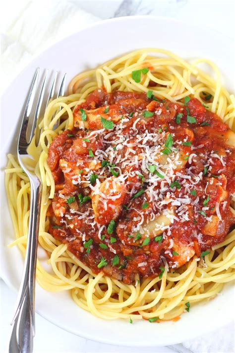 How much fat is in mushroom pepperoni marinara pasta - calories, carbs, nutrition