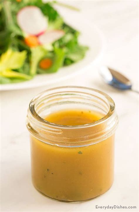 How much fat is in mustard dressing - calories, carbs, nutrition