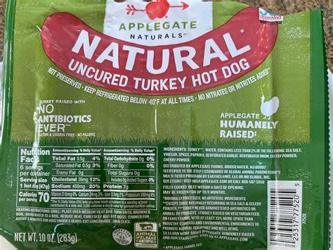 How much fat is in natural uncured turkey hot dog - calories, carbs, nutrition