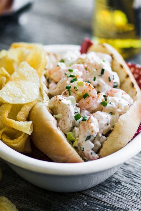 How much fat is in new england shrimp salad roll - calories, carbs, nutrition