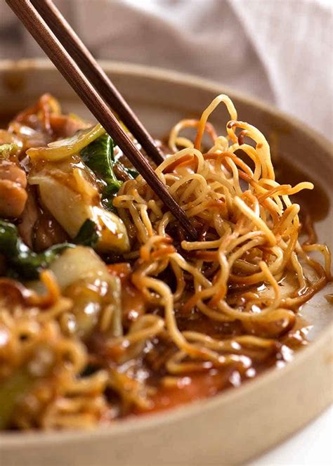 How much fat is in noodle chow mein - calories, carbs, nutrition