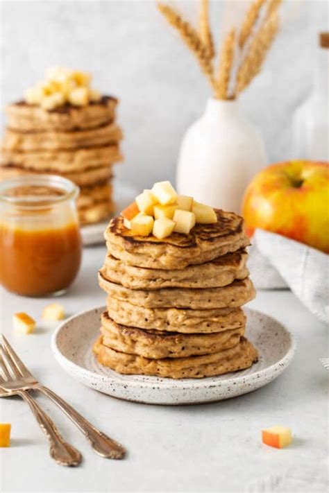 How much fat is in oatmeal apple pancakes - calories, carbs, nutrition