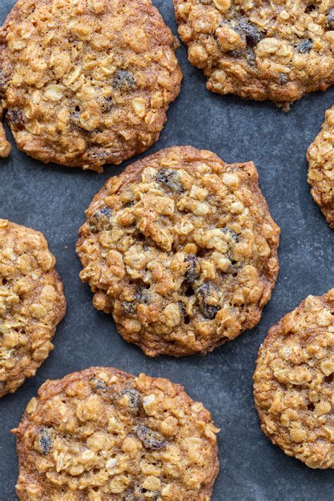 How much fat is in oatmeal cookie-raisins - calories, carbs, nutrition