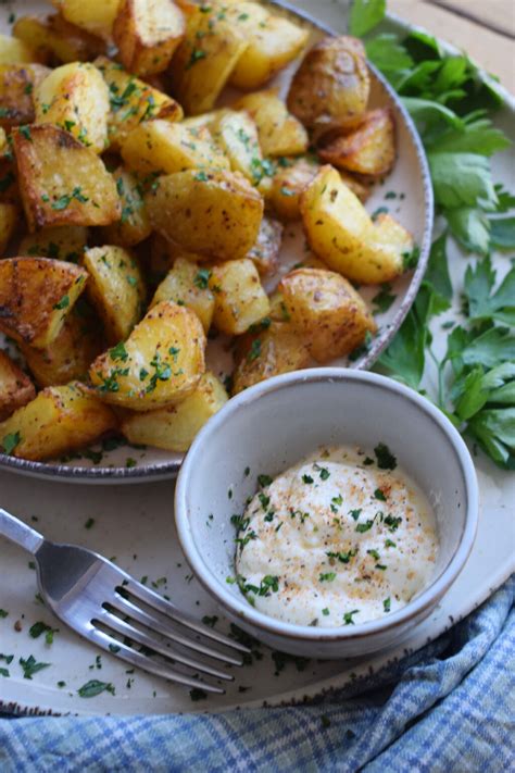 How much fat is in old bay spiced roasted potatoes - calories, carbs, nutrition
