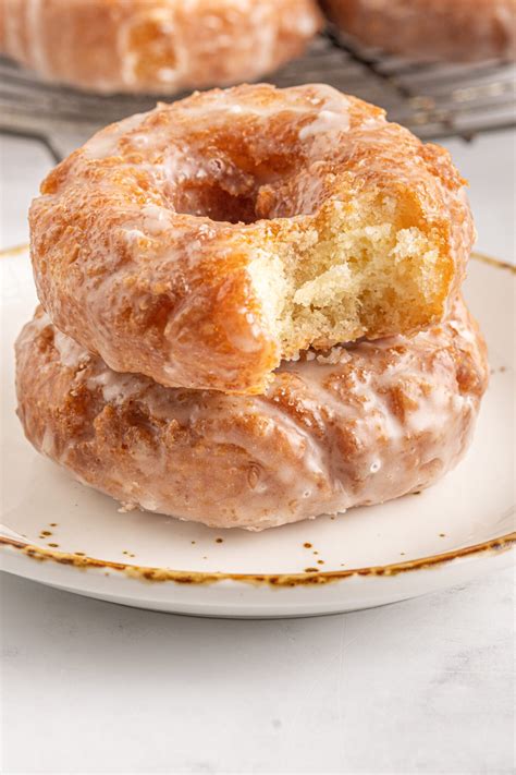 How much fat is in old fashion glazed donut - calories, carbs, nutrition