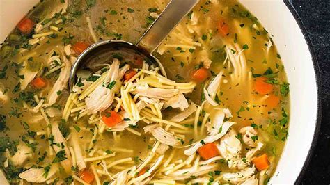 How much fat is in old fashioned chicken noodle soup 8 oz - calories, carbs, nutrition