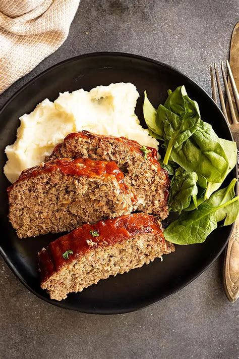 How much fat is in old fashioned meat loaf with gravy - calories, carbs, nutrition
