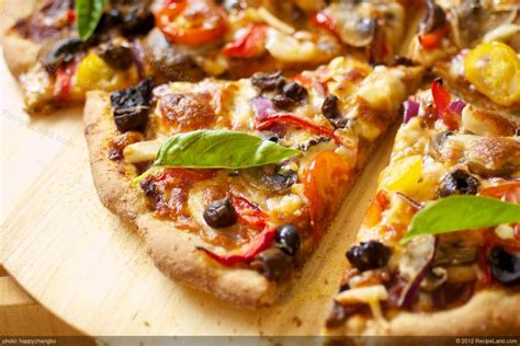 How much fat is in olive onion tomato and pepper pizza - calories, carbs, nutrition