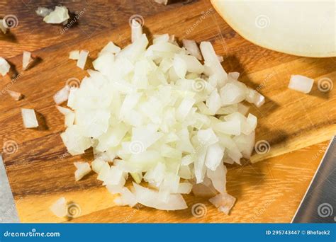 How much fat is in onion yellow diced 1