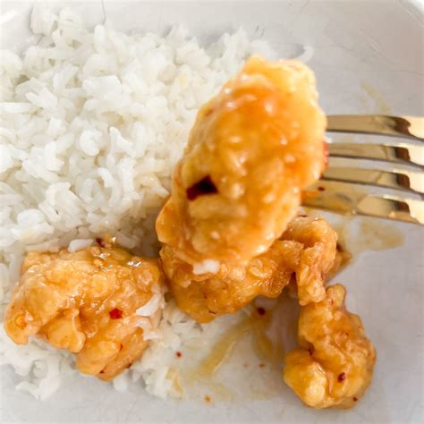 How much fat is in orange chicken with rice - calories, carbs, nutrition