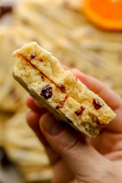 How much fat is in orange cranberry shortbread - calories, carbs, nutrition