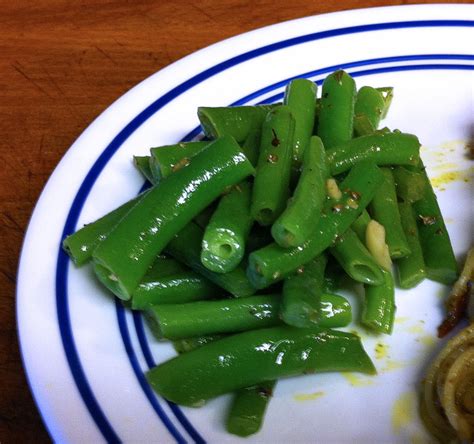 How much fat is in oregano green beans - calories, carbs, nutrition