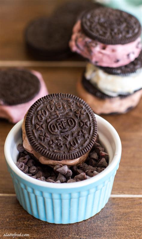 How much fat is in oreo ice cream sandwiches - calories, carbs, nutrition