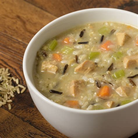 How much fat is in organic chicken and wild rice soup - calories, carbs, nutrition