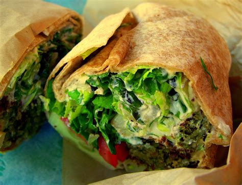 How much fat is in organic tuscan vegetable wrap - calories, carbs, nutrition