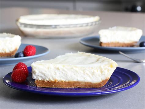 How much fat is in original cream cheesecake 1/4 of cake - calories, carbs, nutrition