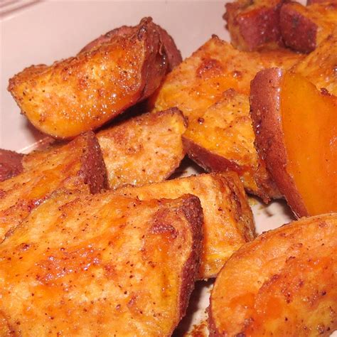 How much fat is in oven roasted chipotle sweet potatoes - calories, carbs, nutrition