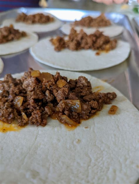 How much fat is in oven-fried beef taquitos - calories, carbs, nutrition