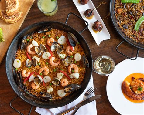 How much fat is in paella bar - calories, carbs, nutrition