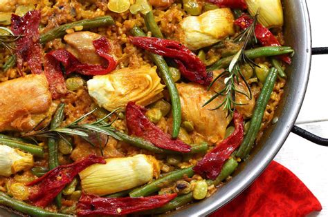 How much fat is in paella valenciana - calories, carbs, nutrition