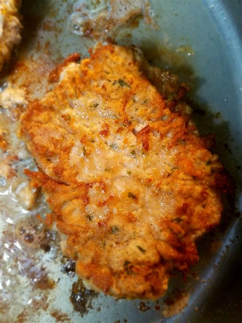 How much fat is in pan fried pork cutlet - calories, carbs, nutrition