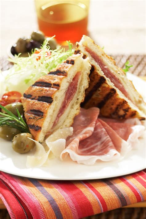 How much fat is in panini grilled cheese prosciutto & pesto sunflower multigrain - calories, carbs, nutrition