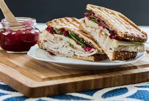 How much fat is in panini turkey cranberry sunflower multigrain - calories, carbs, nutrition