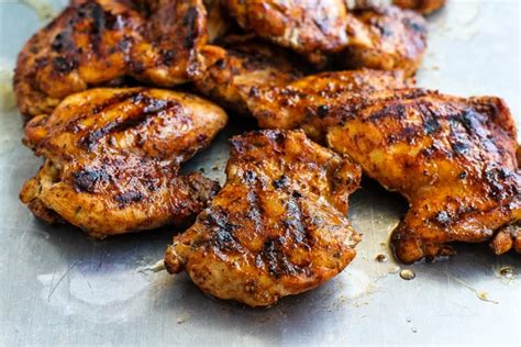 How much fat is in paprika rubbed grilled chicken - calories, carbs, nutrition