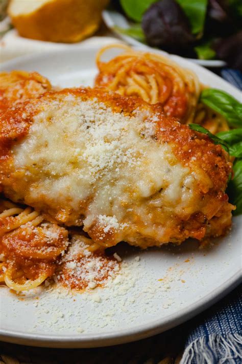 How much fat is in parmesan chicken combo - calories, carbs, nutrition