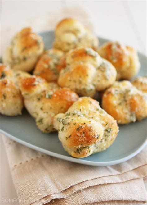 How much fat is in parmesan garlic knots - calories, carbs, nutrition