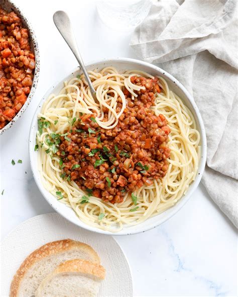 How much fat is in pasta lentil bolognese - calories, carbs, nutrition