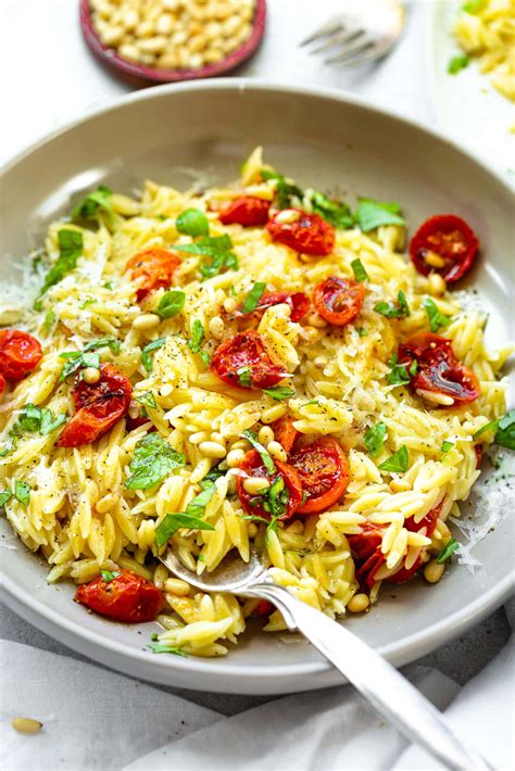 How much fat is in pasta orzo basil butter 4 oz - calories, carbs, nutrition