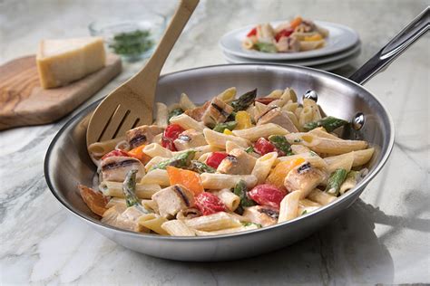 How much fat is in pasta primavera with grilled chicken (12967.0) - calories, carbs, nutrition