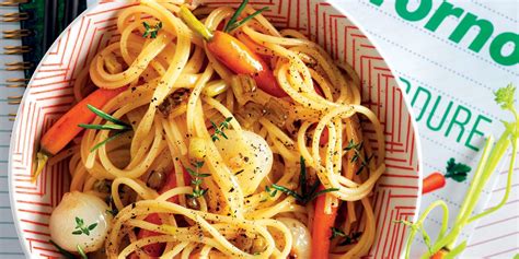 How much fat is in pasta with baby carrots - calories, carbs, nutrition