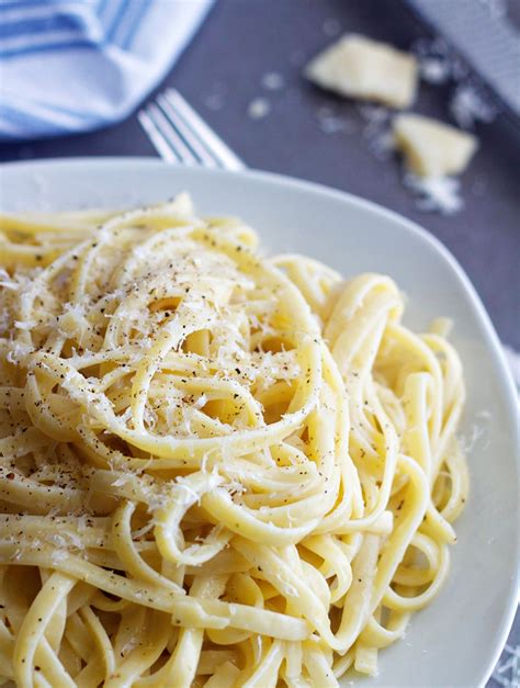 How much fat is in pasta with butter and grated cheese - calories, carbs, nutrition