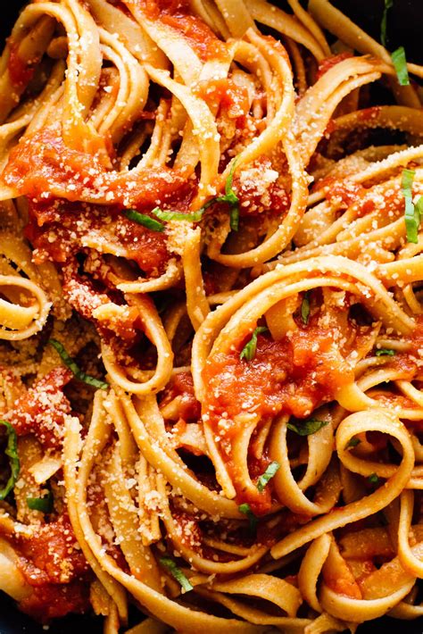 How much fat is in pasta with marinara casserette - calories, carbs, nutrition