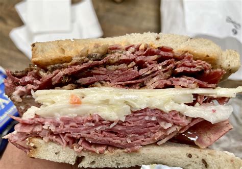 How much fat is in pastrami on rye with cole slaw & swiss - calories, carbs, nutrition