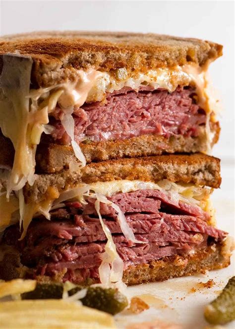 How much fat is in pastrami reuben burger - calories, carbs, nutrition