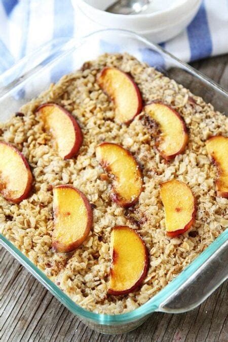 How much fat is in peach almond oatmeal+ - calories, carbs, nutrition