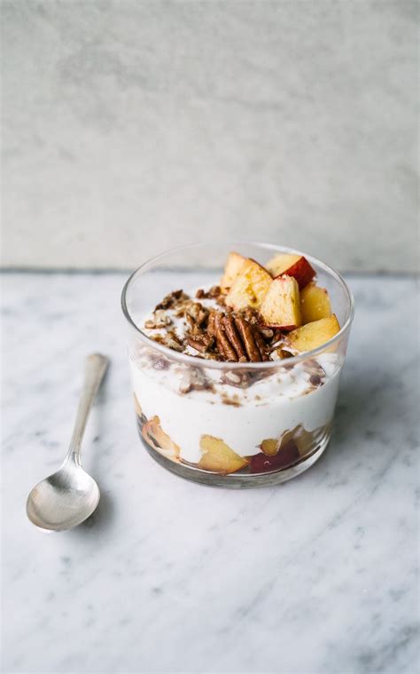 How much fat is in peach and pecan parfait - calories, carbs, nutrition