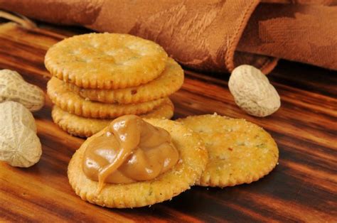 How much fat is in peanut crackers - calories, carbs, nutrition
