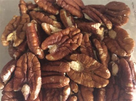 How much fat is in pecan halves - calories, carbs, nutrition