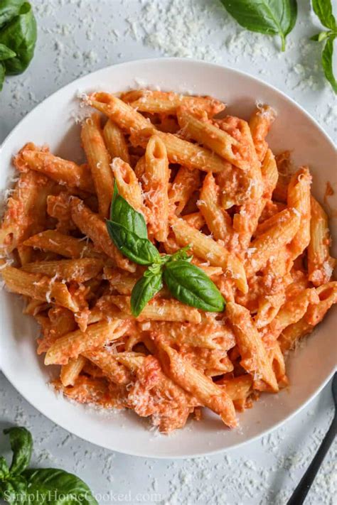 How much fat is in penne primavera and vodka sauce - calories, carbs, nutrition