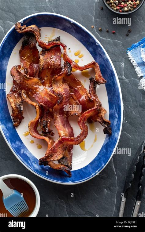 How much fat is in peppercorn maple bacon - calories, carbs, nutrition