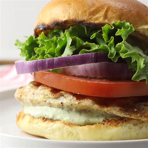 How much fat is in peppered chicken sandwich - calories, carbs, nutrition