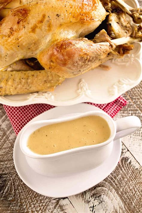 How much fat is in peppered turkey gravy - calories, carbs, nutrition