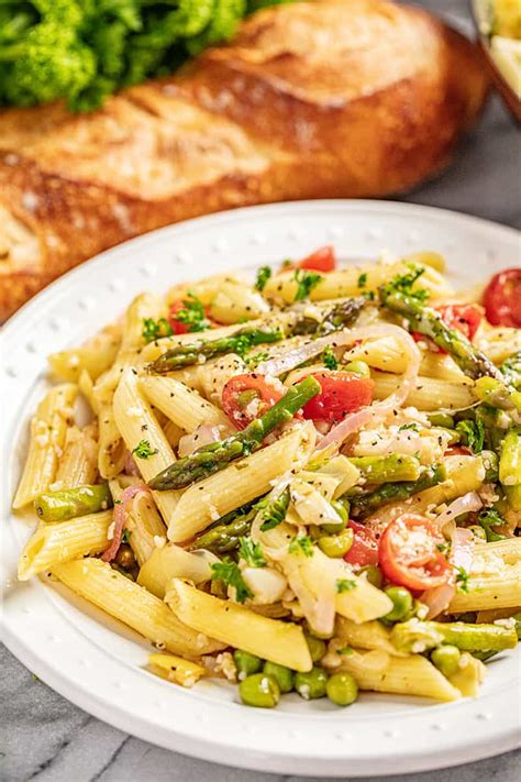 How much fat is in personal creamy pasta primavera - calories, carbs, nutrition