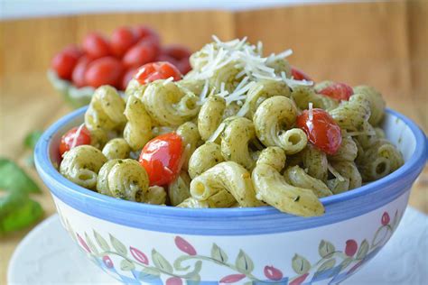 How much fat is in pesto cavatappi - calories, carbs, nutrition