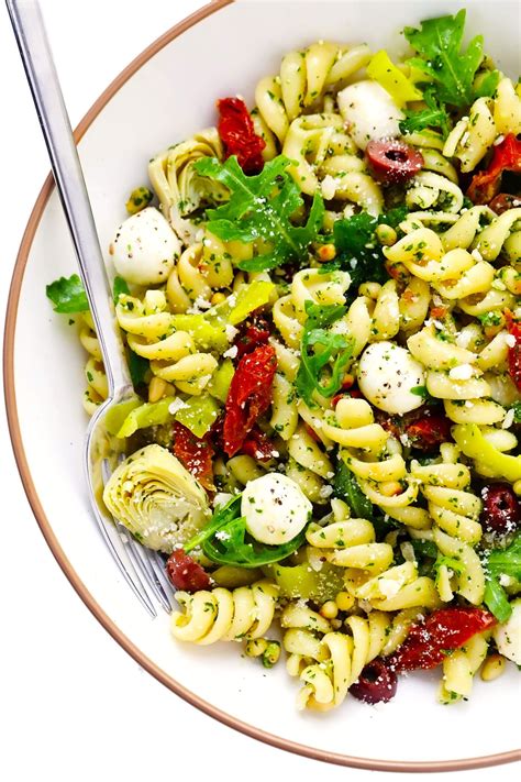 How much fat is in pesto pasta salad - calories, carbs, nutrition