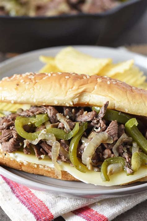 How much fat is in philly cheesesteak sandwich - calories, carbs, nutrition